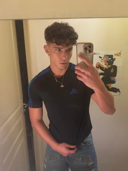 @adrian.hots
