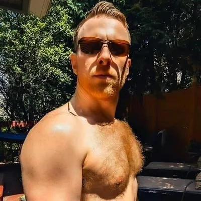 @adrianboltx