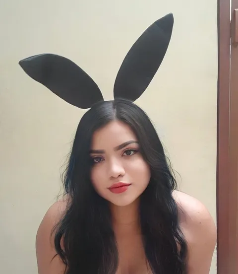@adriannacarolina