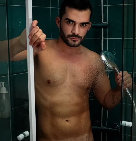 @adrianorodri