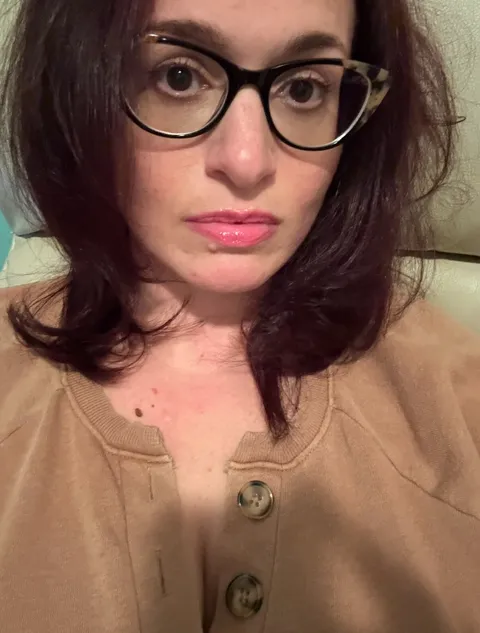 @adrienneiapalucci