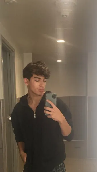 @adrxn