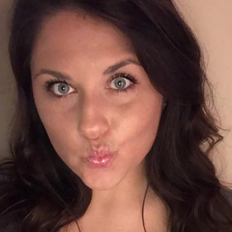 @adwife.01