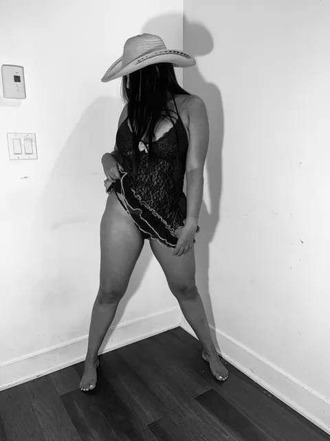 @afroditachaude