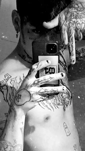 @alexxxrawofficial