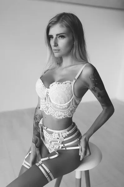 @alinabetsy