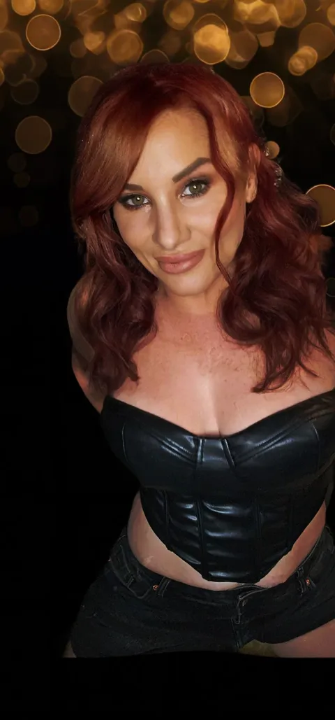 @alinahotpatootie