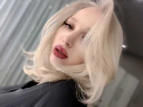 @allascarlet