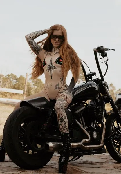 @alliethebiker