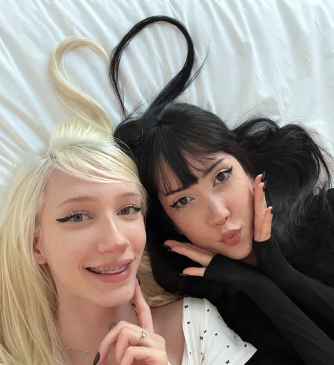 @alyandlex