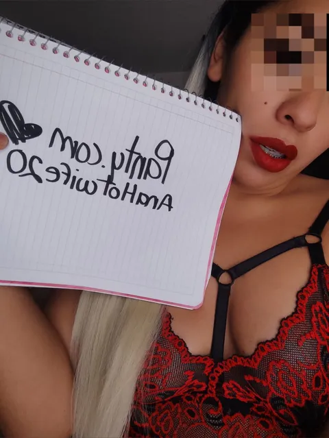 @annahotwife19