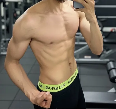 @arabhungtwink