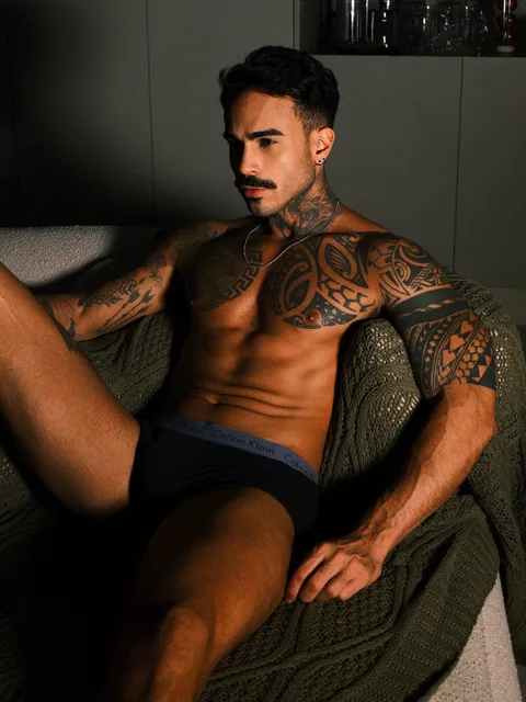 @azaelrogen