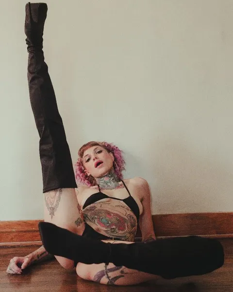 @badmomtiti