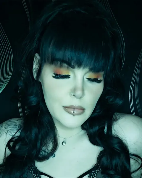 @barenbusty