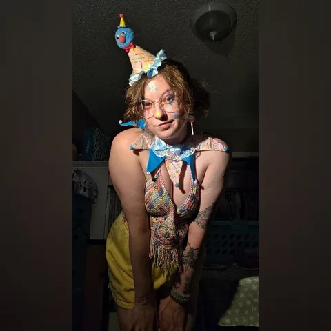 @beanietheclown