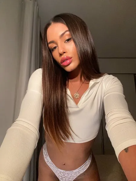@bellapacheco