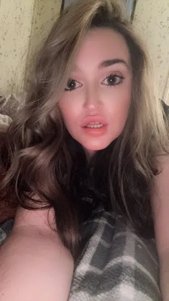 @bellawood94