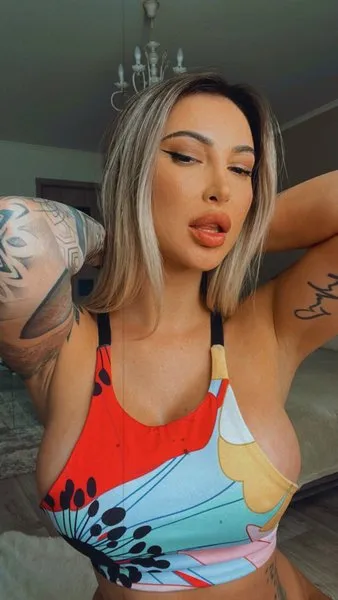 @blond_elle