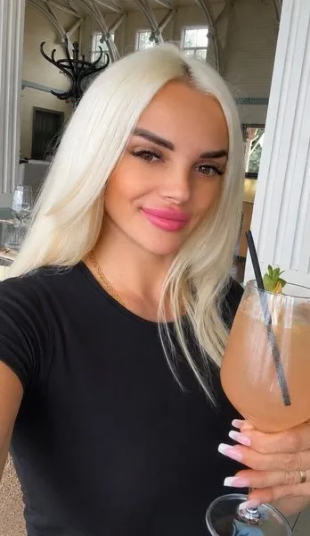 @blondvaleksia