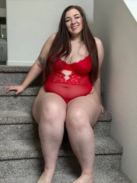 @bootynbodyqueen