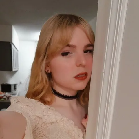 @charloofers