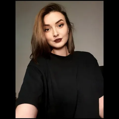 @charlottebelle