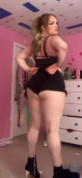 @chlobirdies