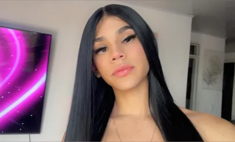 @chloebigcock