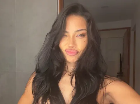 @chloepriv