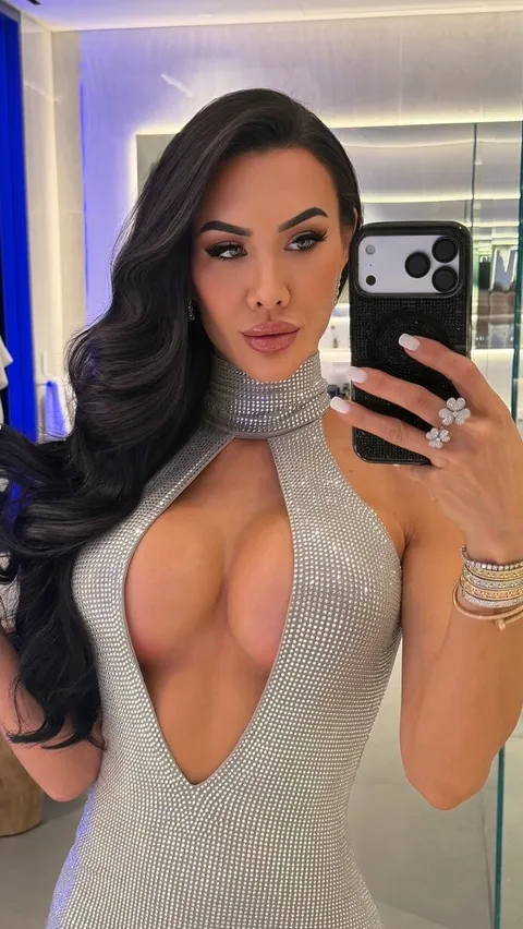 @corrieyee
