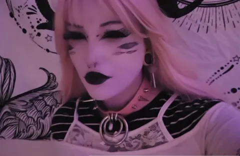 @cosplayadore