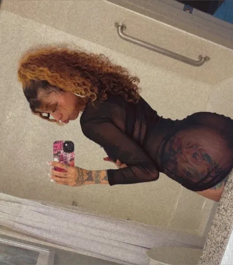 @cravingdesiree