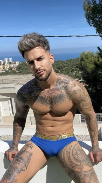 @cristiandelvalle