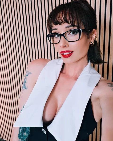 @daryajane