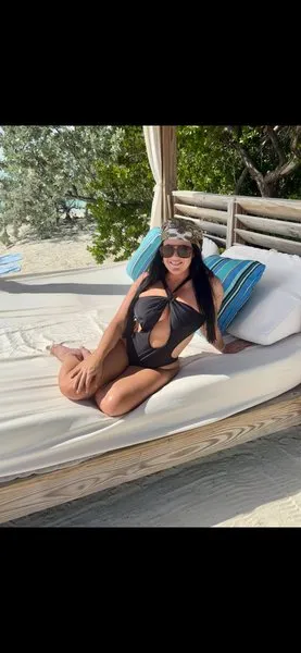 @deliciouslynn