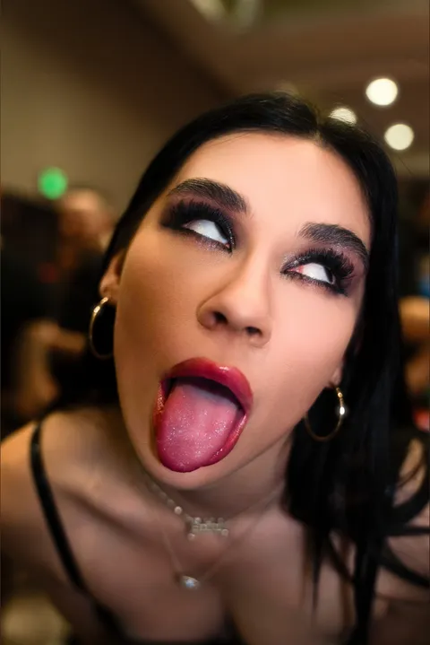 @deliluv