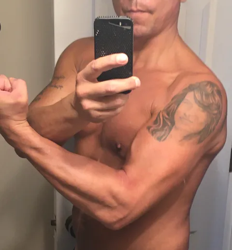 @derekblade2