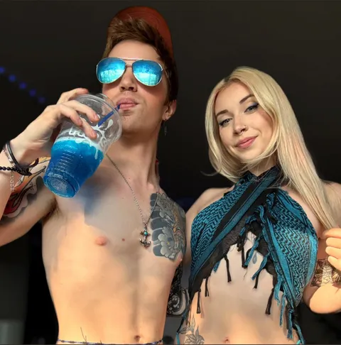 @dickdownvivi