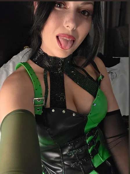 @dreamiiwaifu