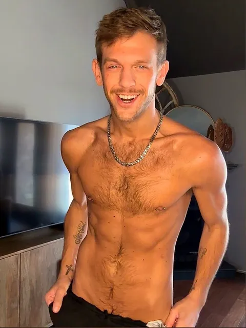 @elibennettofficial