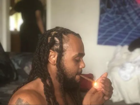@eruptingroc