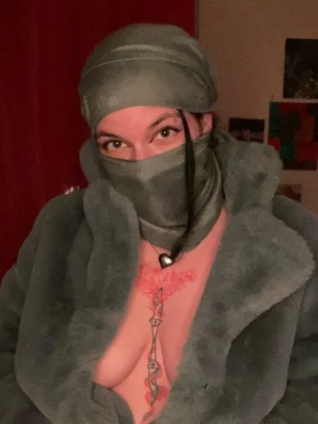 @evelinaki_hot
