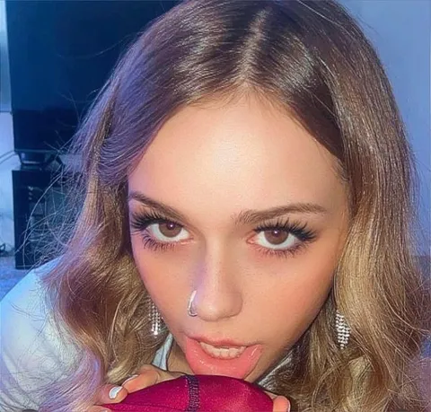 @evenicole