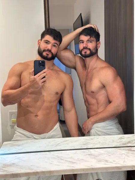 @favoritetwins
