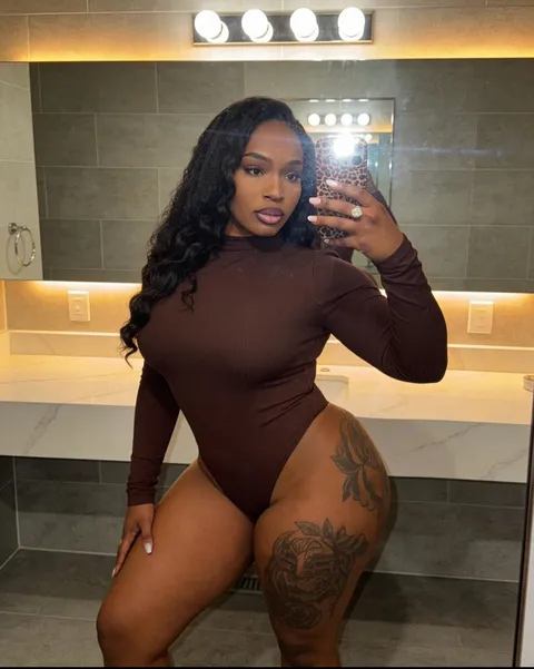 @fineassbina
