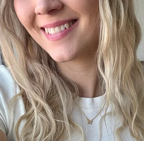 @fiona_hotwife