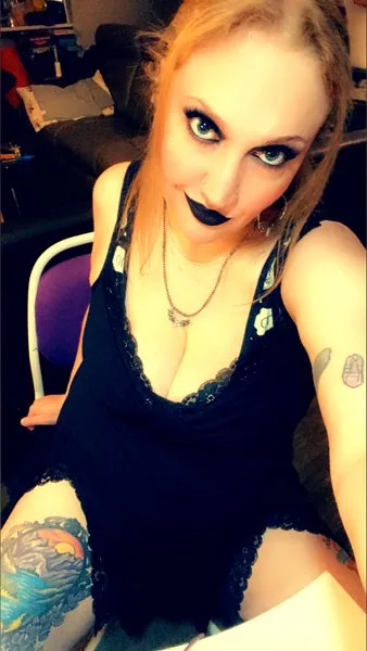 @foxyfiona420
