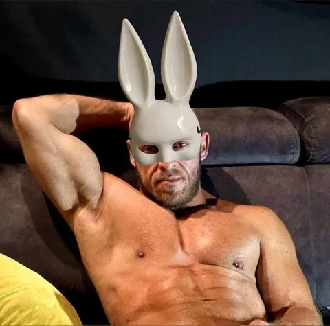 @gabe_knox