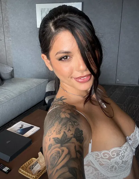 @ginavalentinauncensored